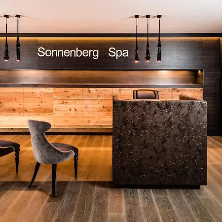 Sonnenberg Panorama Dolomites Wellbeing