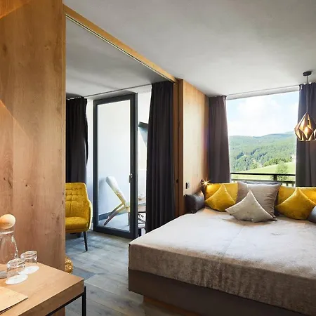 Sonnenberg Panorama Dolomites Wellbeing