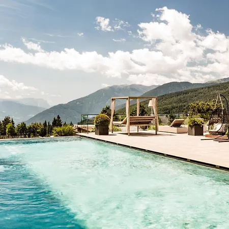 Sonnenberg Panorama Dolomites Wellbeing 호텔